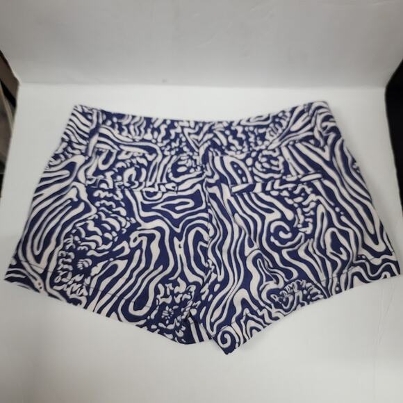 Lilly Pulitzer Womens Size 00 The Walsh Short Blue White Hidden Waves - Picture 2 of 6